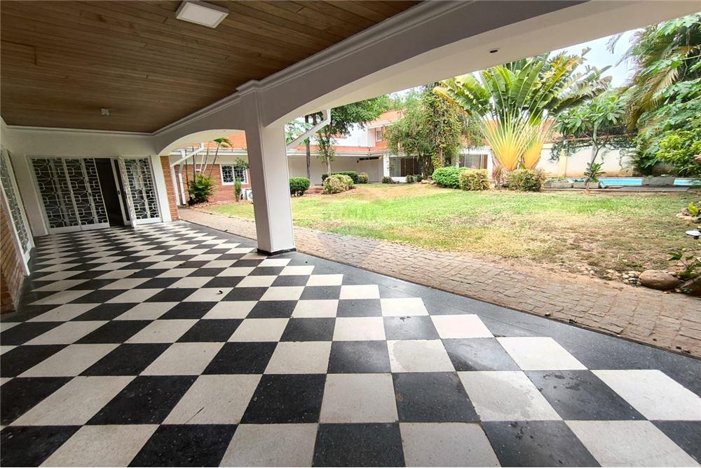 Alquilo amplia Residencia en Barrio San Vicente — foto 2