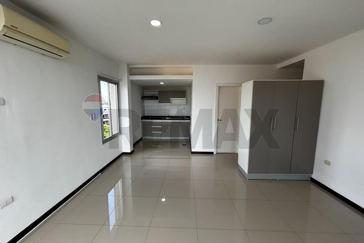 EN VENTA DEPTO. 5F - EDIFICIO SALTO GRANDE IV — foto 2