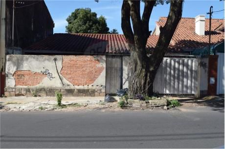 Terreno A 3 Cuadras Del Parque Seminario!!