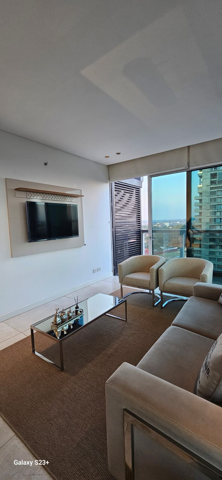 ALQUILER DE DEPARTAMENTO AMOBLADO EN EDIFICIO EMINENT TORRE 1 — foto 3