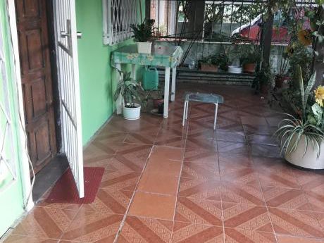 Linda Casa Y Gran Tereno