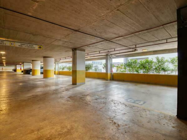 EN VENTA OFICINA DE 119 M2 CON 3 COCHERAS EN EL EJE CORPORATIVO, ASUNCION — foto 3