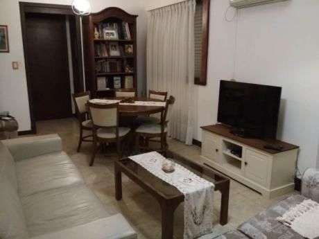 Apartamento En Excelente Ubicación Pastoriza A Una Del Parque.