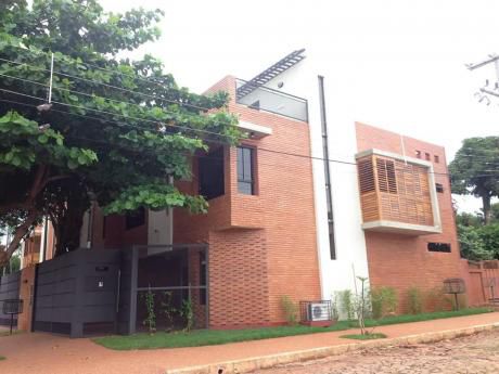 Alquilo Hermoso Triplex. Zona Villa Aurelia.