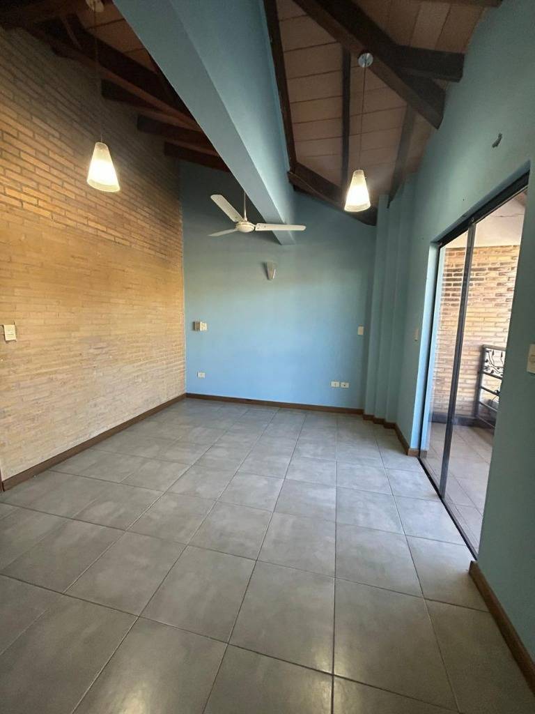 ALQUILO DUPLEX EN LAMBARÉ – ZONA DE CANAL 13 — foto 2