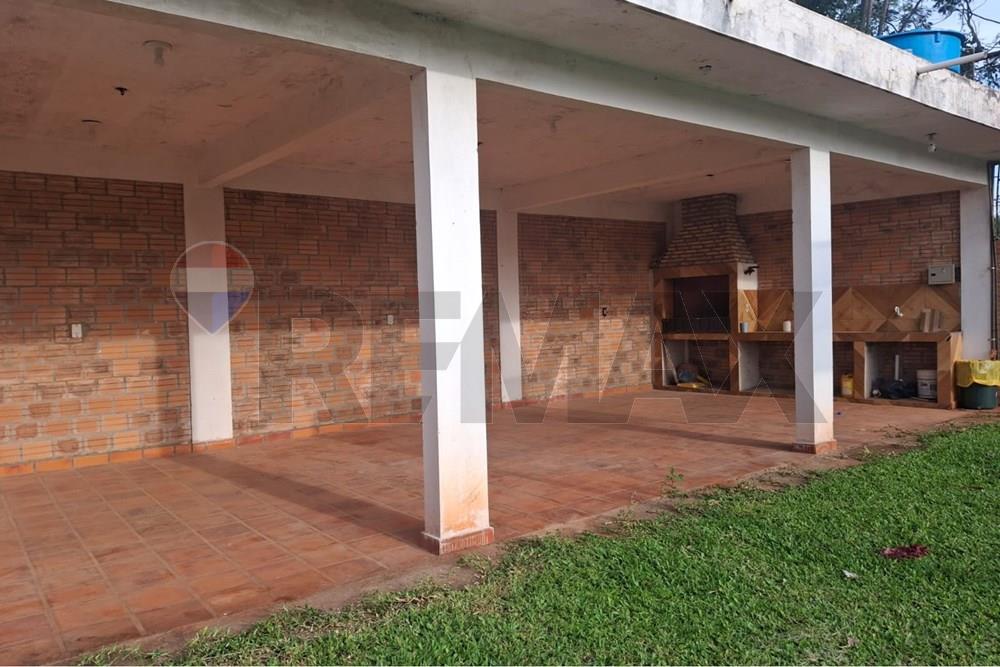 EXELENTE OPORTUNIDAD CASA CAPIATA CON PISCINA — foto 2
