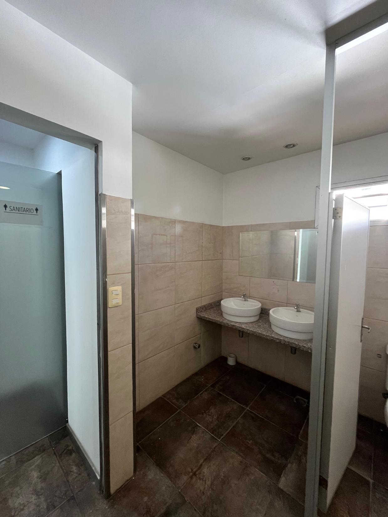 ZONA SHOPPING LA GALERÍA EN ALQUILER OFICINA DE 330 M2 CON 5 COCHERAS — foto 3