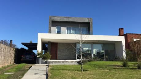 Venta Y Alquiler Impecable En Olivos