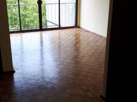 Piso Alto Muy Luminoso