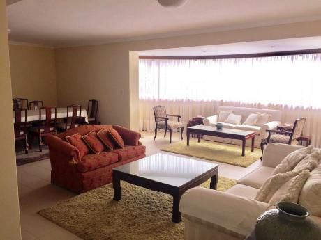 Tierra Inmobiliaria – Magnífico Departamento Amoblado En Zona Céntrica!!