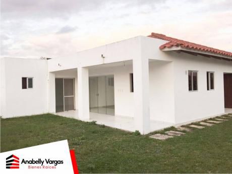 Confortable Casa En Exclusiva Zona Del UrubÓ