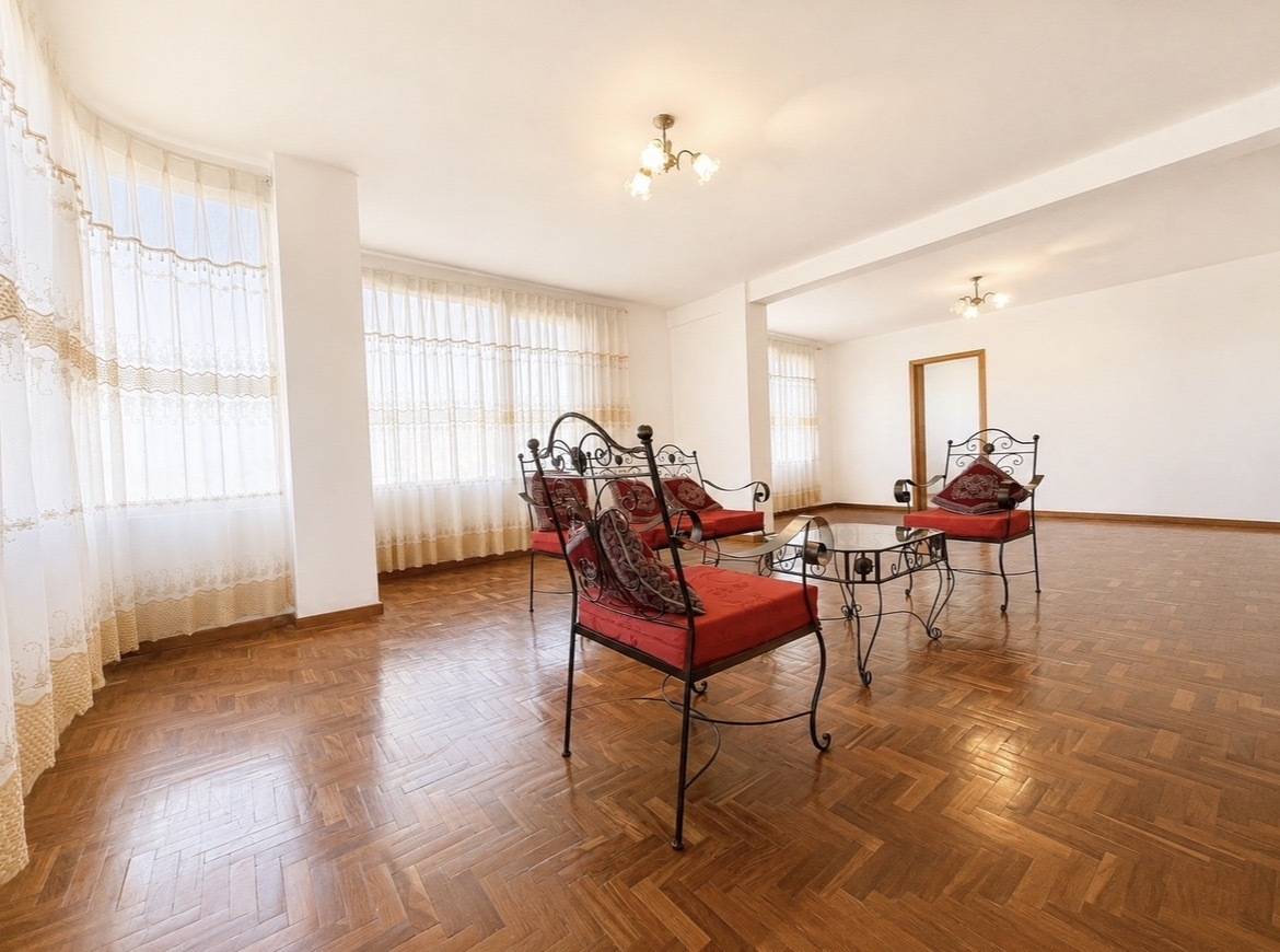 Departamento en venta en Obrajes