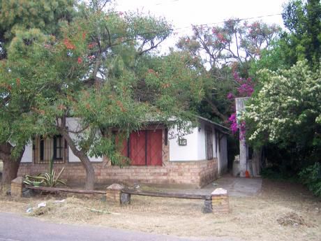 Vendo Casa Y Terreno En Balneario La Tuna (dos Padrones Juntos)