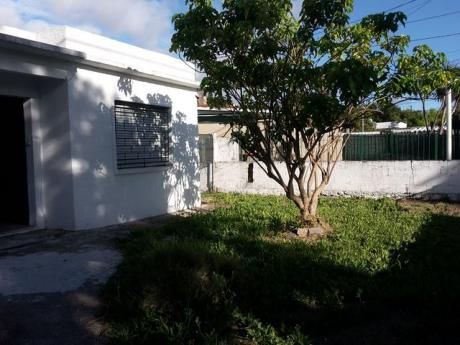 Casa De 2 Dormitorios Con Gran Fondo
