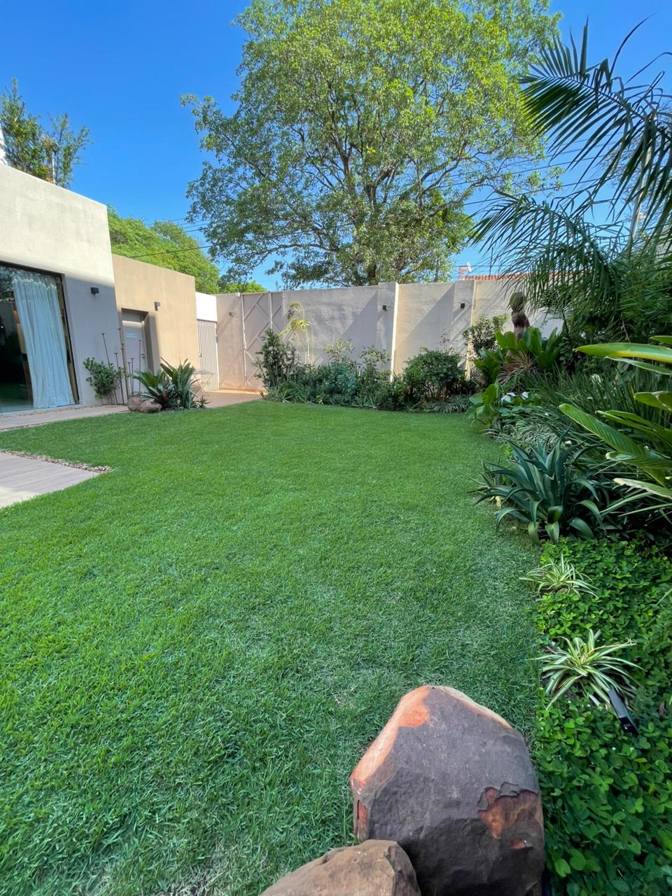 VENDO HERMOSA CASA A UNA CUADRA DE AVENIDA VENEZUELA — foto 3