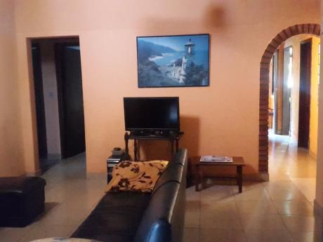 Vendo Comoda Casa En Esquina, En Una Planta!! Barrio Herrera