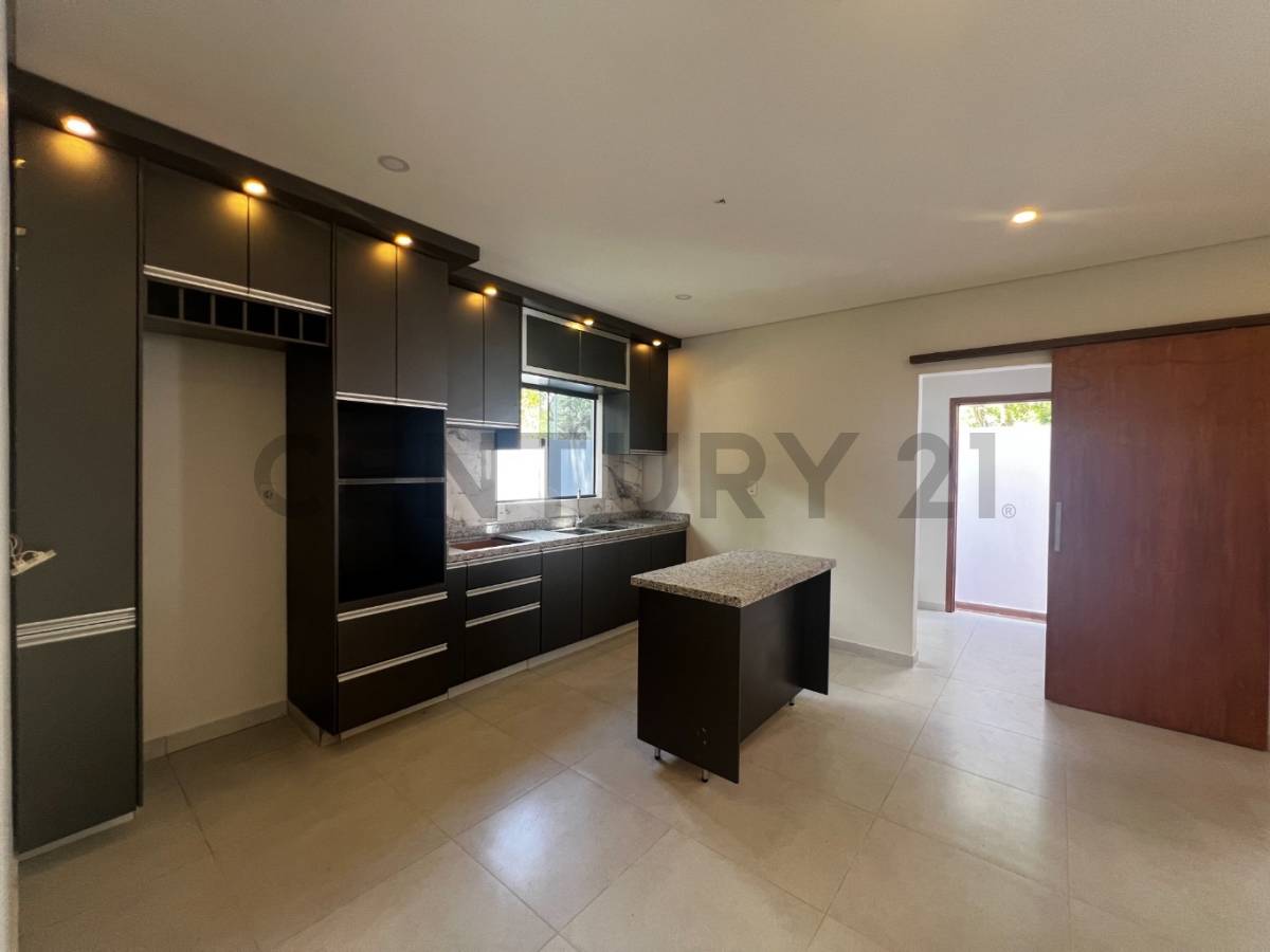 Casa en venta en Luque — foto 3