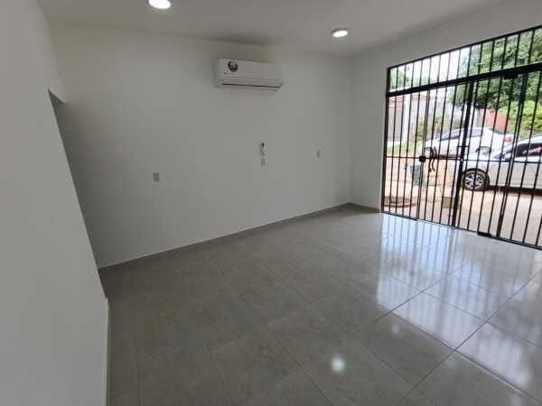 ALQUILO SALON COMERCIAL EN LAURELTY EN LUQUE. — foto 2