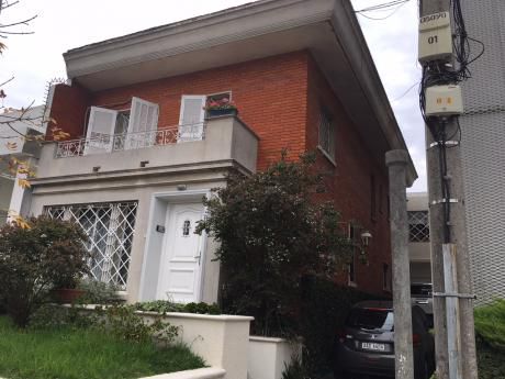 Casa Para Empresa En Zona Comercial