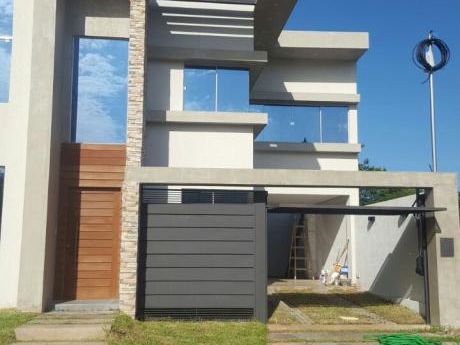 Duplex En Grupo Habitacional Aeropuerto