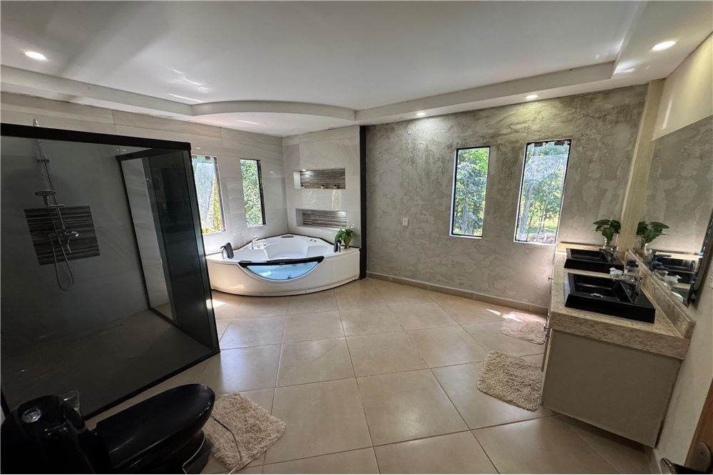 Venta de Lujosa Casa, en ENCARNACIÓN, Itapúa — foto 3