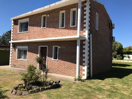 Solymar, Gran Propiedad En 2 Plantas, Barbacoa Y Piscina