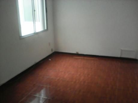 Vació Bien Ubicado Ideal Vivir O Renta
