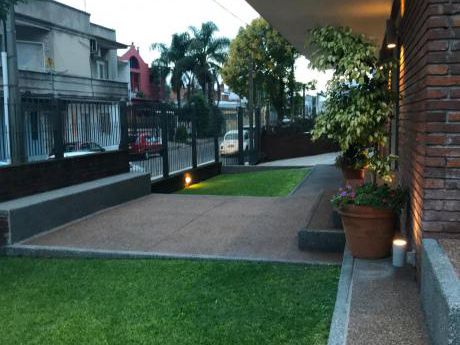 Buceo Apartamento 2 Dormitorios Cochera