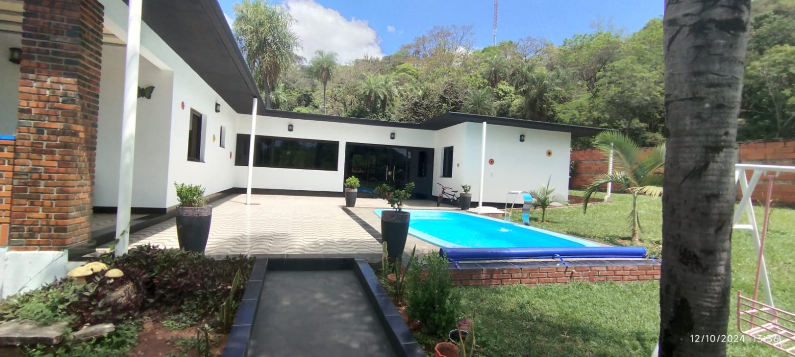 En venta casa con piscina en Caacupe — foto 2