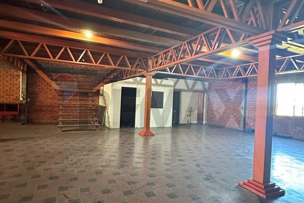 Local Comercial - Alquiler - Encarnación, Itapúa, Paraguay, Emprende! — foto 2
