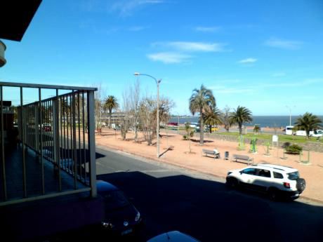 Oportunidad Frente Al Mar. Ideal Vivienda O Inversión