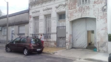 Inversores!! Padron Unico Tres Unidades Gran Zona De Garage O Como Amplio Local.