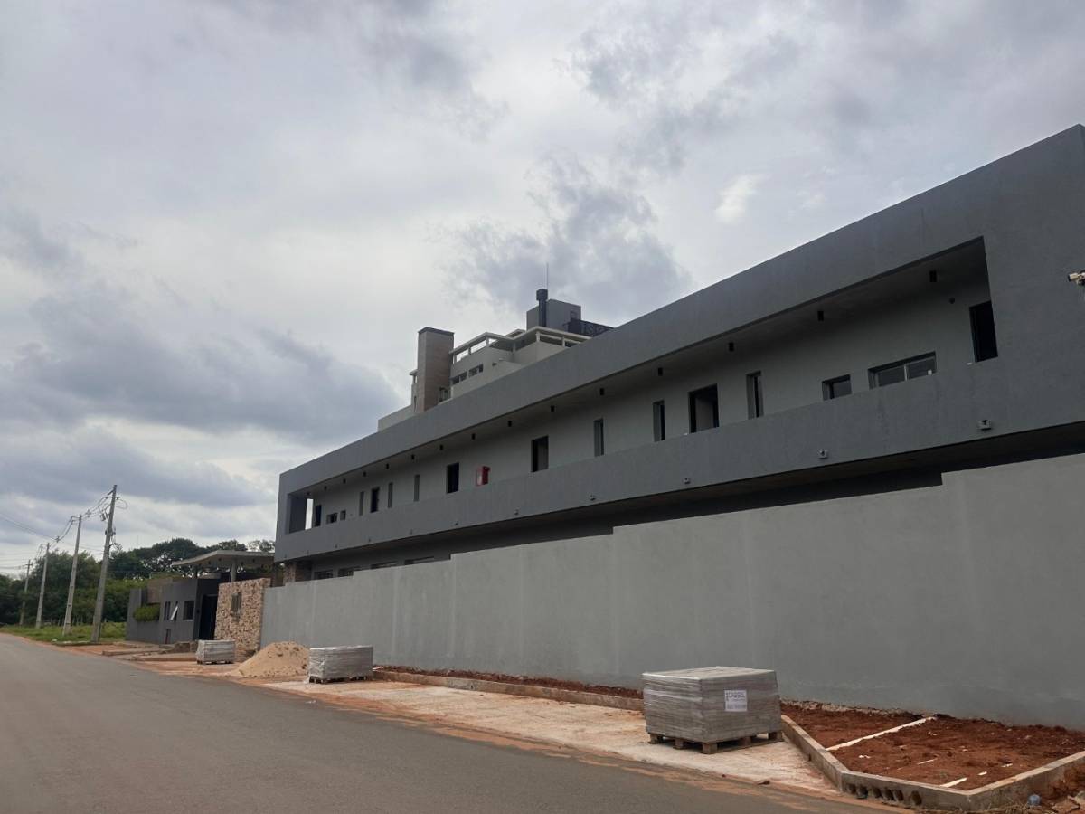 ALQUILO DEPARTAMENTO DE UN DORMITORIO CON COCHERA EN TERRAZAS DE LAURELTY — foto 3