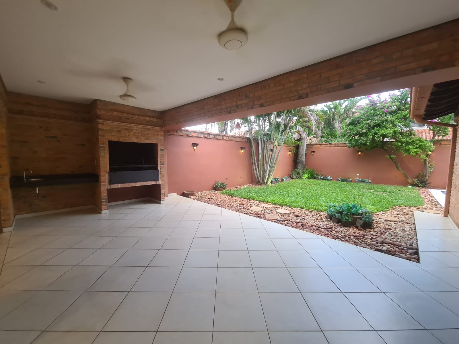 Exclusiva Oportunidad: Casa de Lujo en Venta en Asunción - Barrio Herrera. — foto 3