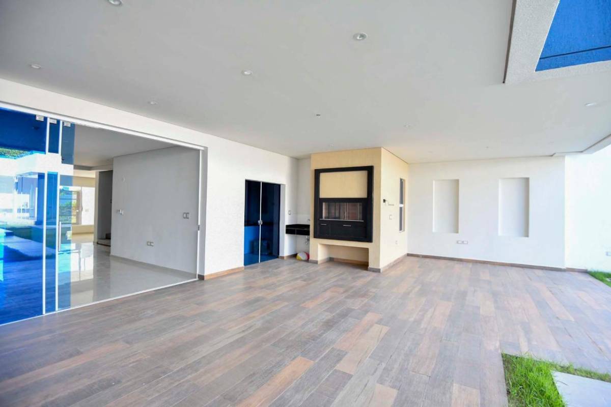 Alquilo residencia de 4 dormitorios. Zona CIT / Trinity School — foto 2