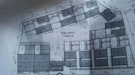 Vendo Proyecto En Lambare Con 1 Duplex Construido Y Uno Semiterminado
