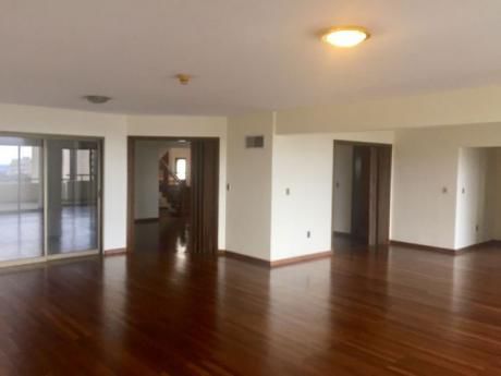 Tierra Inmobiliaria - Majestuoso Penthouse A 200 Metros De Mcal López!!