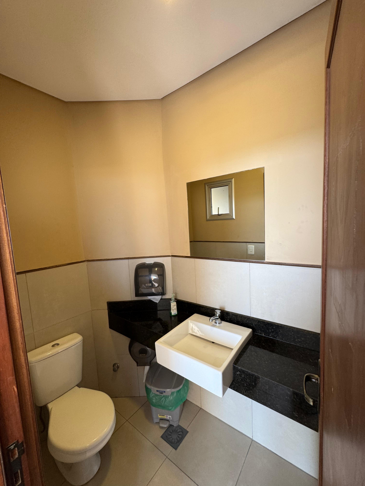 VENDO DEPARTAMENTO DE 1 DORMITORIO CON PATIO INTERNO EN EDIFICIO BOHEMIA — foto 3