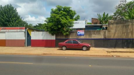 Tinglado Con Salón De Venta, En Hermosa Ubicación