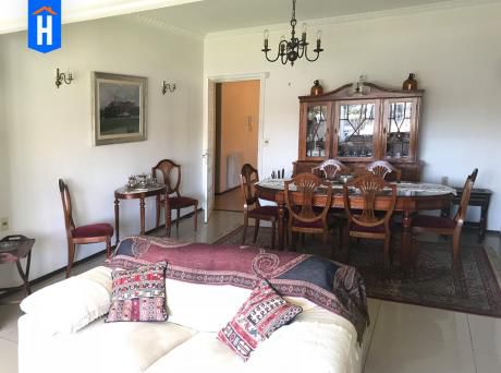 Hermosa Casa Con Todos Los Servicios - Carrasco