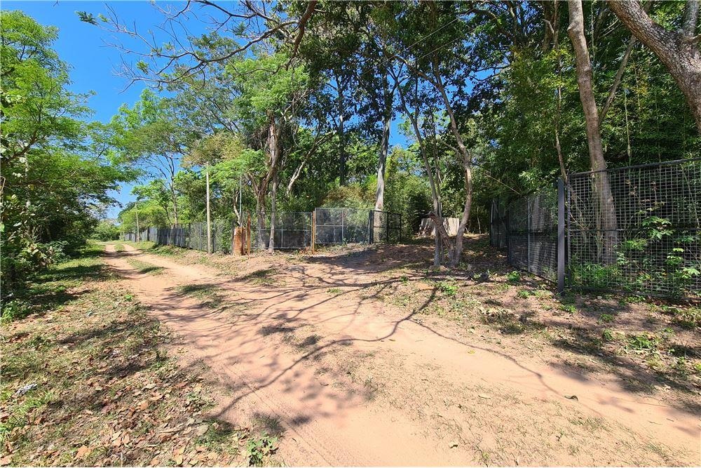 VENDO AMPLIO TERRENO EN ALTOS - IDEAL PARA LOTEAR — foto 2