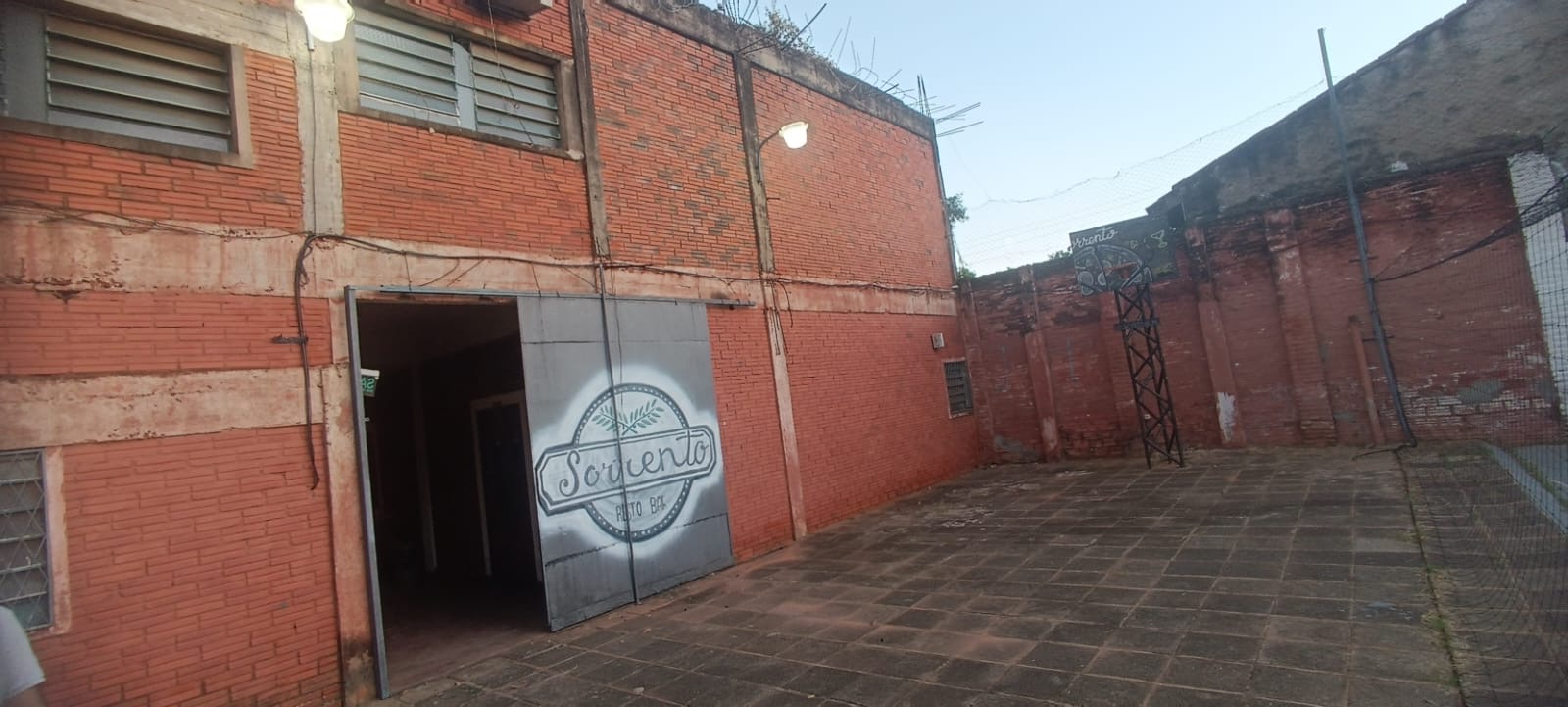 ALQUILO EX COLEGIO IDEAL PARA EMPRESAS, INSTITUCIONES EDUCATIVAS — foto 3