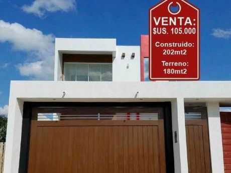 Hermosa Casa De Dos Planta En Venta Sup. 180 Mt2