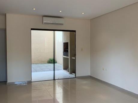 Vendo Un Hermoso Duplex En Zona Canal 13 De Lambare