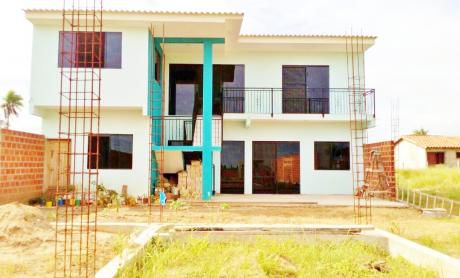 Hermosa Casa En Venta De 2 Plantas Zona Del Km 15 Norte