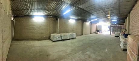 En Alquiler Galpon + Oficinas Zona Norte