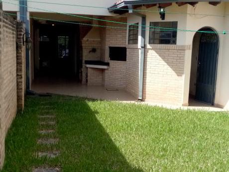 Alquilo Duplex – Bº Mbocayaty Alt. Puente Semidei