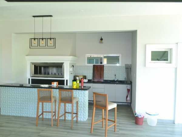 ALQUILO LUJOSA CASA AMOBLADA EN EL PARANA COUNTRY — foto 3