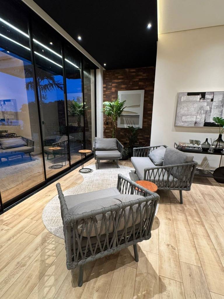 Vendo residencia de lujo frente al rio Acaray — foto 2
