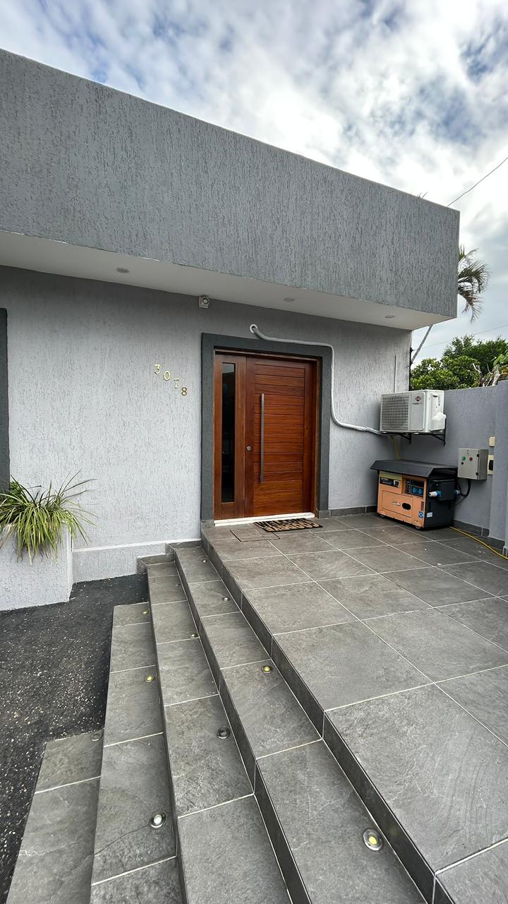 Casa en Venta en Asuncion con 5 habitaciones (3 en suite) — foto 2